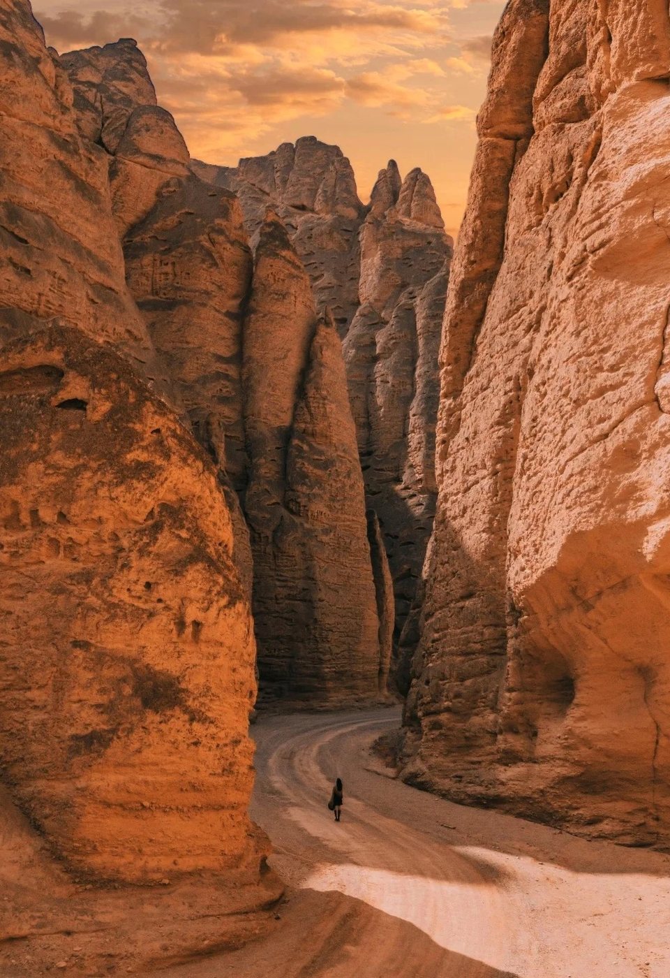天山神秘大峡谷